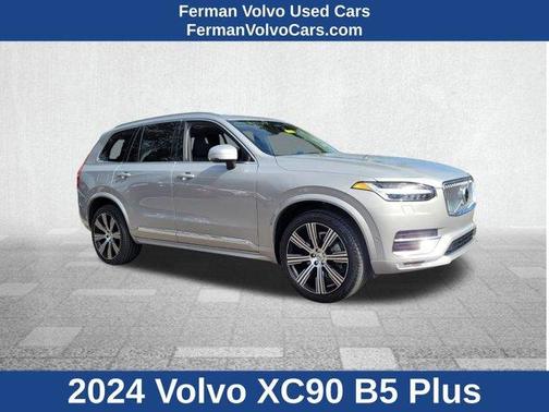 2024 Volvo XC90 B5 Plus Bright Theme