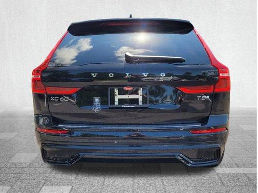 2025 Volvo XC60 Plug-In Hybrid T8 Core