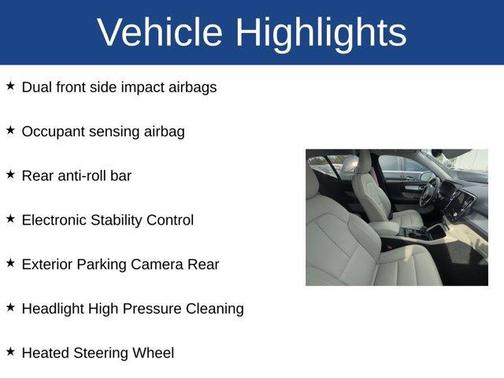 2022 Volvo XC40 T4 Momentum