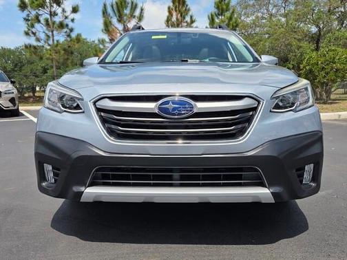 Ice Silver Metallic 2020 Subaru Outback Limited XT