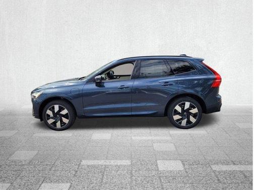 2025 Volvo XC60 Plug-In Hybrid T8 Plus