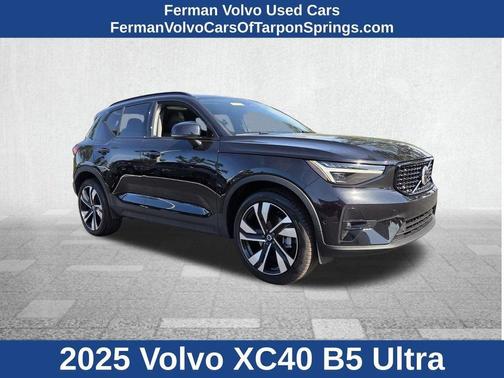 Black 2025 Volvo XC40 B5 Ultra Dark Theme