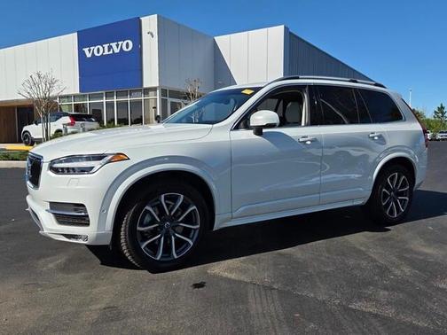 2019 Volvo XC90 T5 Momentum