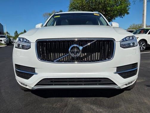 2019 Volvo XC90 T5 Momentum