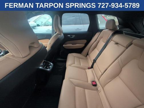 2025 Volvo XC60 B5 Ultra