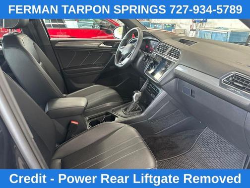 Deep Black Pearl Effect 2023 Volkswagen Tiguan 2.0T SE R-Line Black