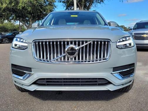 2024 Volvo XC90 B5 Core Bright Theme