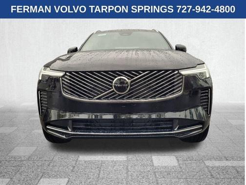 2025 Volvo XC90 B5 Core