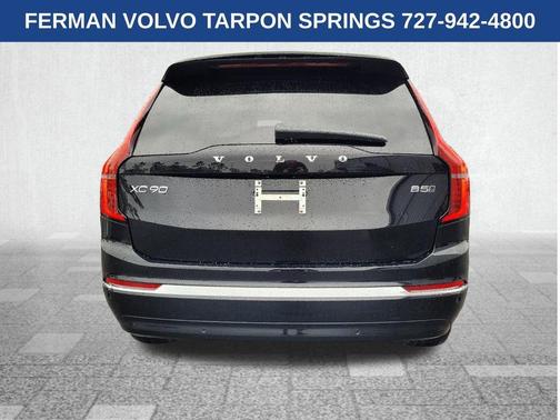 2025 Volvo XC90 B5 Core