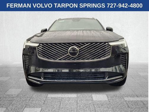 2025 Volvo XC90 B5 Core