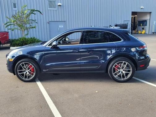 2022 Porsche Macan S