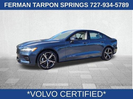 2024 Volvo S60 B5 Core Dark Theme