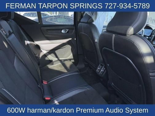 White 2020 Volvo XC40 T4 R-Design