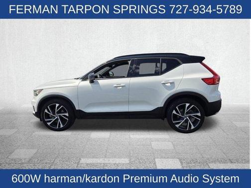 White 2020 Volvo XC40 T4 R-Design