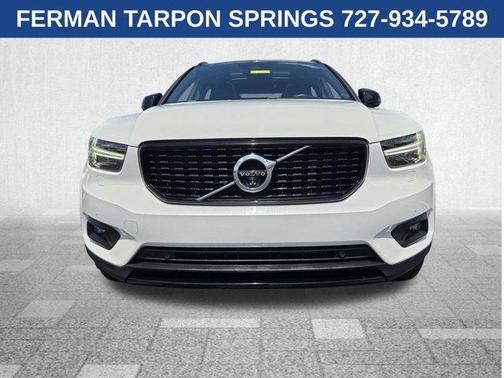 White 2020 Volvo XC40 T4 R-Design
