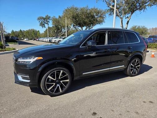 2025 Volvo XC90 B6 Plus 7-Seater