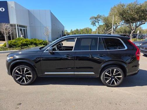 2025 Volvo XC90 B6 Plus 7-Seater