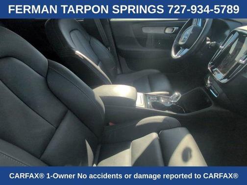 2025 Volvo XC40 B5 Plus Bright Theme