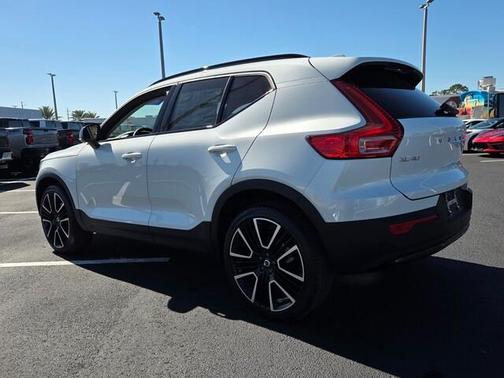 White 2026 Volvo XC40 B5 Ultra