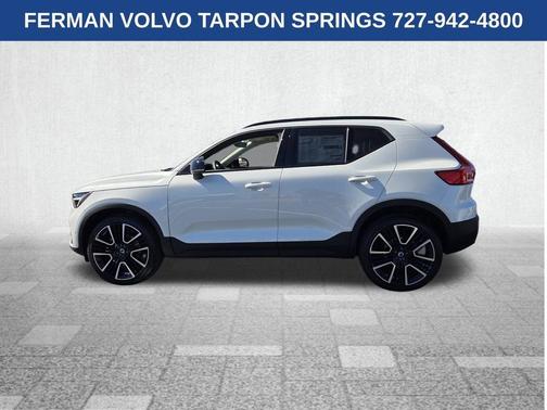 2026 Volvo XC40 B5 Ultra