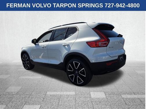 2026 Volvo XC40 B5 Ultra