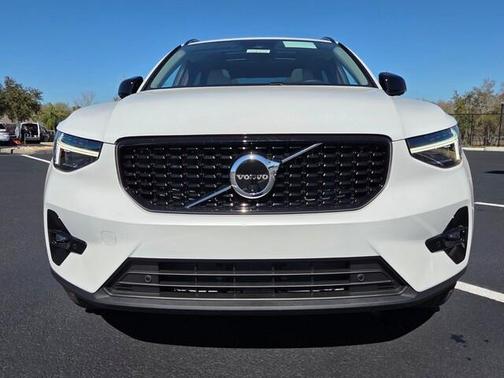 White 2026 Volvo XC40 B5 Ultra