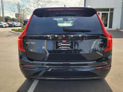 2023 Volvo XC90 B6 Core
