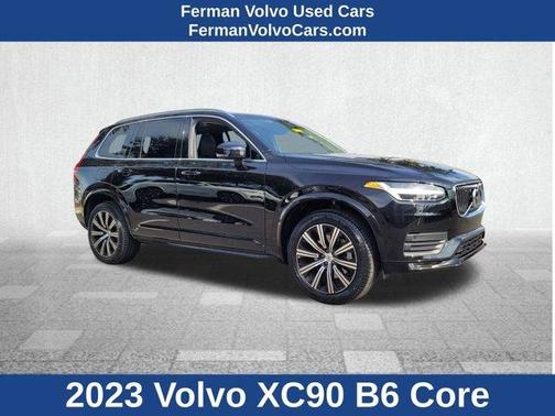2023 Volvo XC90 B6 Core