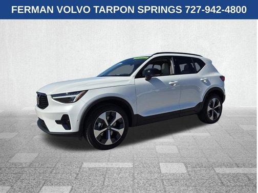2026 Volvo XC40 B5 Plus