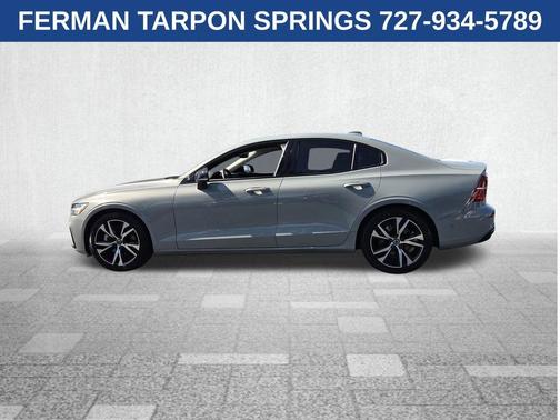 Gray 2024 Volvo S60 B5 Plus Dark Theme