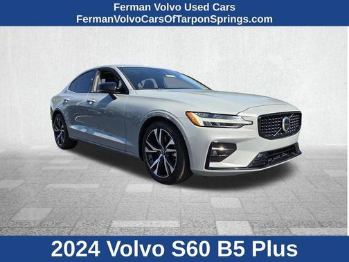 Gray 2024 Volvo S60 B5 Plus Dark Theme