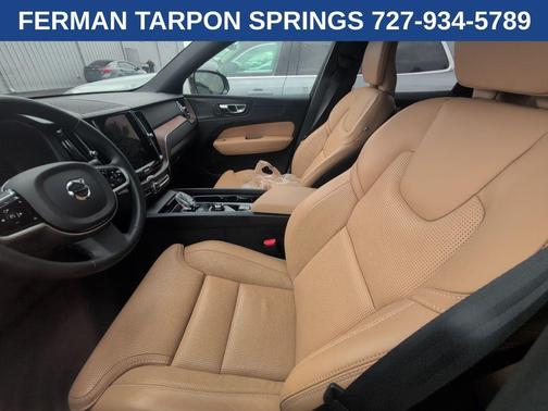 2025 Volvo XC60 B5 Ultra