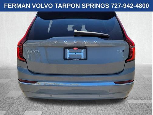 2025 Volvo XC90 B5 Core