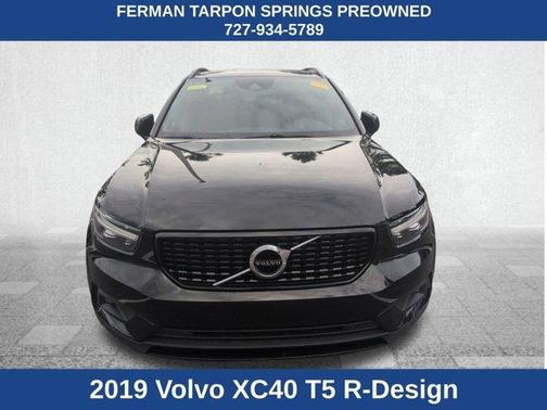 2019 Volvo XC40 T5 R-Design