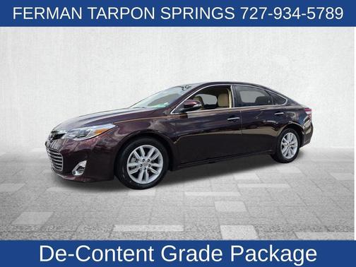Red 2015 Toyota Avalon XLE