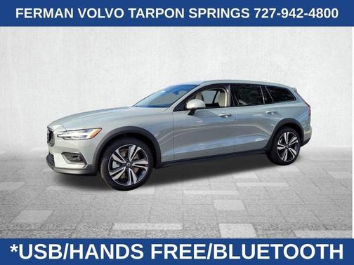 2026 Volvo V60 Cross Country B5 Plus