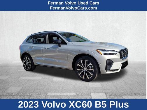 2023 Volvo XC60 B5 Plus Dark Theme