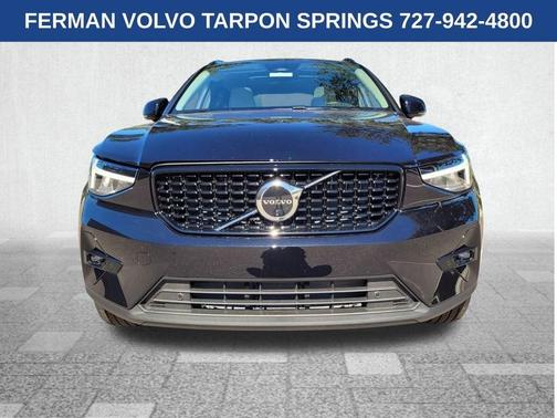 2026 Volvo XC40 B4 Plus