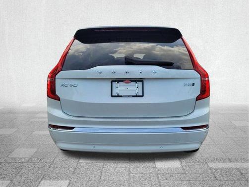 2025 Volvo XC90 B5 Core