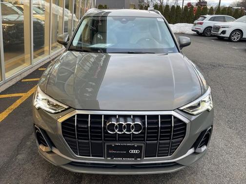 2025 Audi Q3 Premium 45 TFSI S line quattro Tiptronic