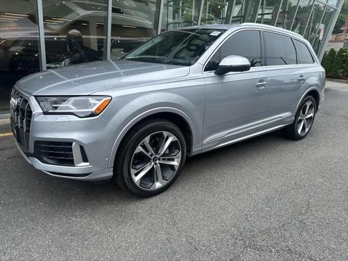 2022 Audi Q7 Premium Plus 55 TFSI quattro Tiptronic