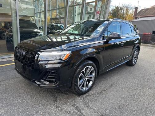 2025 Audi Q7 Premium 45 TFSI quattro Tiptronic