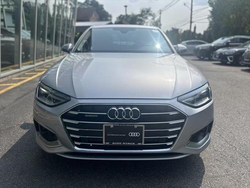2022 Audi A4 Premium 40 TFSI quattro S tronic