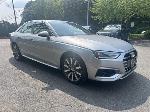2022 Audi A4 Premium 40 TFSI quattro S tronic