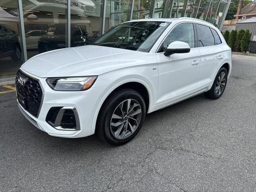 2023 Audi Q5 S line Premium Plus