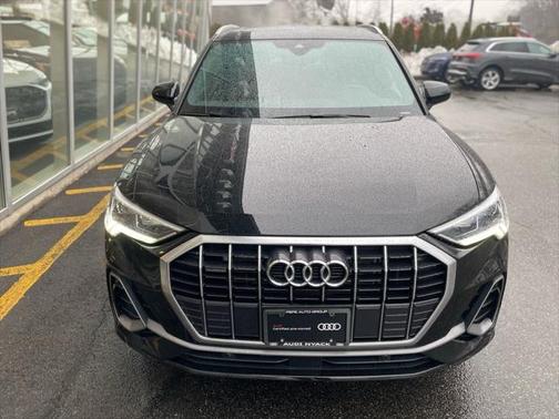 2024 Audi Q3 Premium 45 TFSI S line quattro Tiptronic