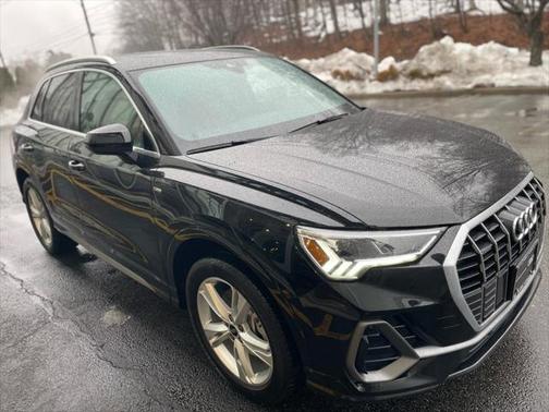 2024 Audi Q3 Premium 45 TFSI S line quattro Tiptronic