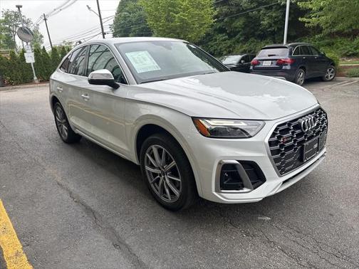 2022 Audi SQ5 Sportback Premium Plus TFSI quattro Tiptronic