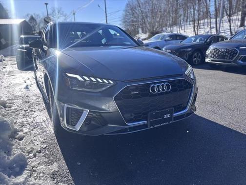 2023 Audi A4 Premium 45 TFSI S line quattro S tronic