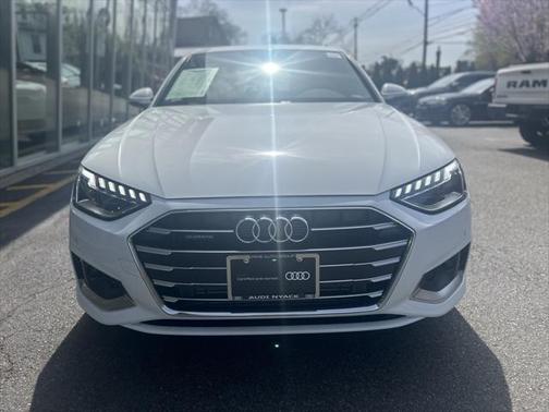 2023 Audi A4 Premium 40 TFSI quattro S tronic
